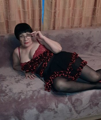 В моих услугах есть все, чтобы расслабиться и насладиться великолепным отдыхом. 🔥 Мои возможности не ограничены - я готова исполнить почти любую фантазию. 💋 Уверю, что ты будешь доволен нашей встречей, ведь мое мастерство и умение угодить тебе на высшем уровне. 😉 Хочешь узнать больше? Смело смотри мои фото и читай отзывы - они подтвердят мою привлекательность и профессионализм. Живу в Москве и готова встретиться с тобой прямо сейчас. 🌟 Не упусти шанс испытать незабываемое удовольствие со мной! 💫 Александра